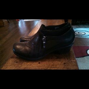Black dress shoes!! Leather
