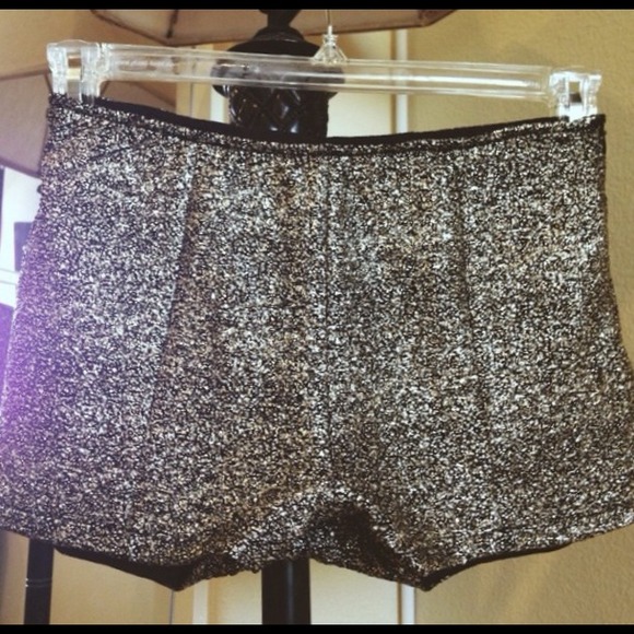 🎀High Rise Glitter Shorts🎀