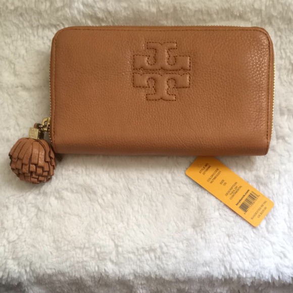 Tory Burch Thea Zip Continental Wallet!