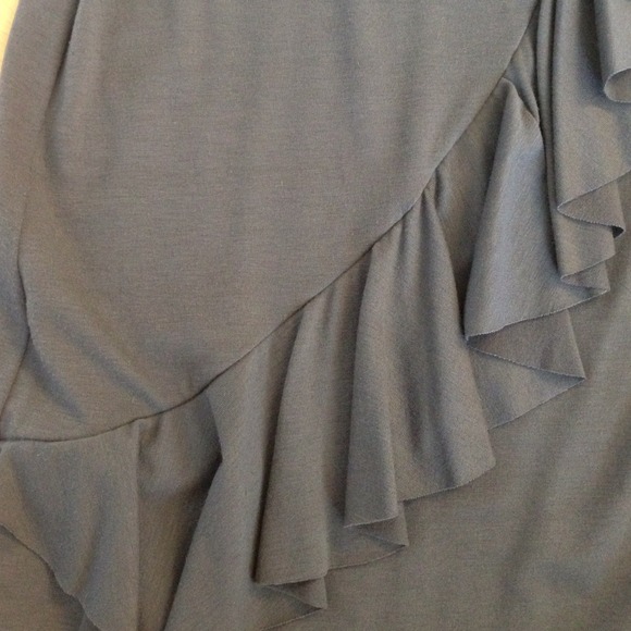 Gray jersey dress with ruffle - Picture 3 of 4