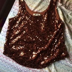 Cute shirt for a night out! Only worn once!