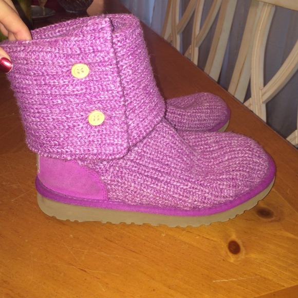 Light purple knit uggs - Picture 2 of 4