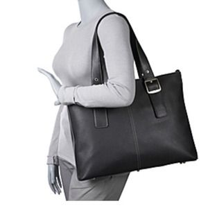 SOLO Classic 16" Laptop Tote (pink padded lining)