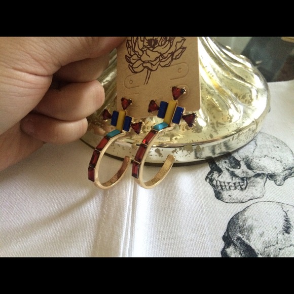 Hoops - Picture 2 of 2