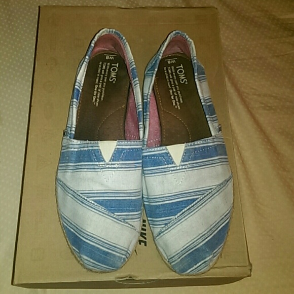 Toms