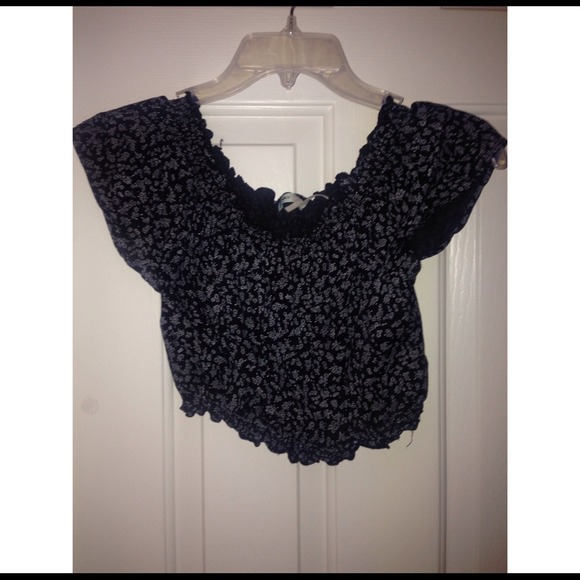 Urban Outfitters Floral Crop