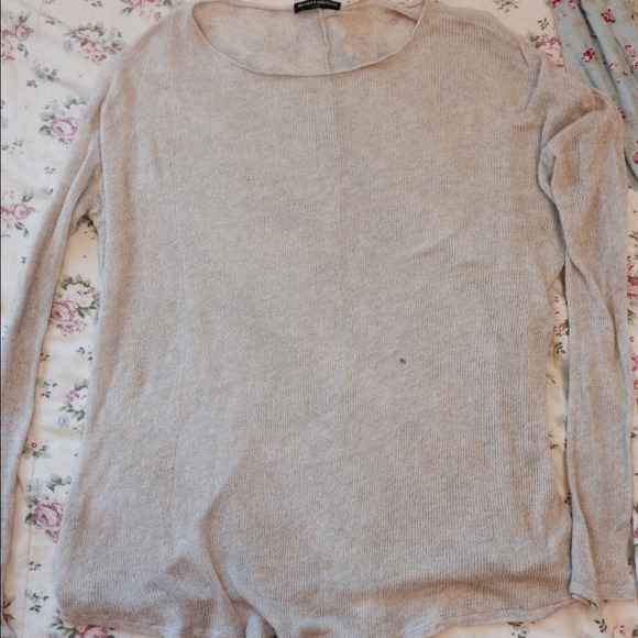 Brandy Melville sweater