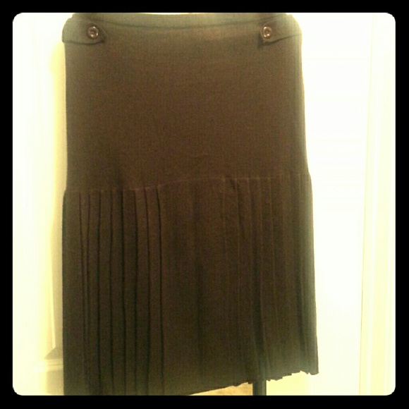 Pleated skirt