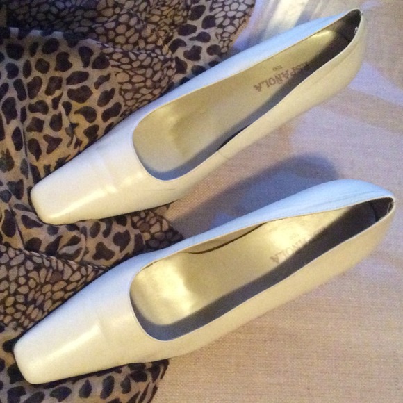 Cream Leather Pumps!