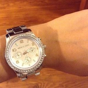 Silver tone MK watch. (dupe)