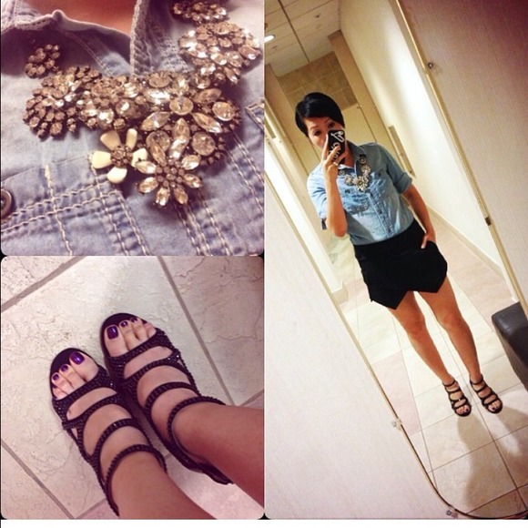 Versatile soft denim shirt - Picture 2 of 3