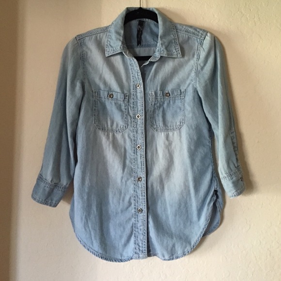 Versatile soft denim shirt - Picture 3 of 3
