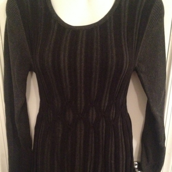 🚫SOLD🚫 Studio M sweater dress - Picture 2 of 4