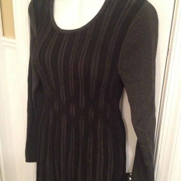 🚫SOLD🚫 Studio M sweater dress - Picture 3 of 4