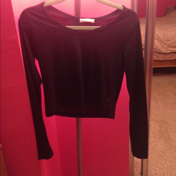 Black longs sleeves shirt
