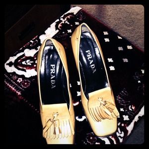 Tan Prada Tassle 8 Size