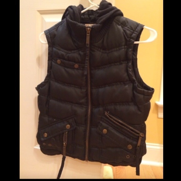 Black Zip-Up Vest