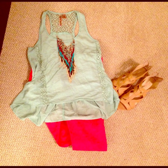 🔹Adorable light green tank🔹