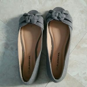 New Classified gray peep toe flats