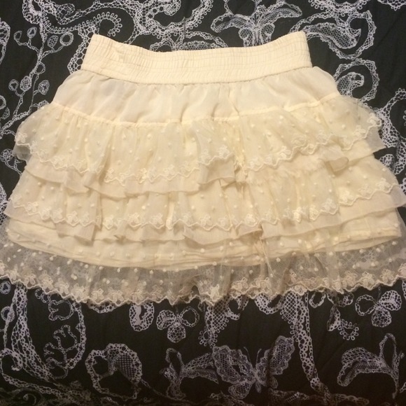 White lace skirt