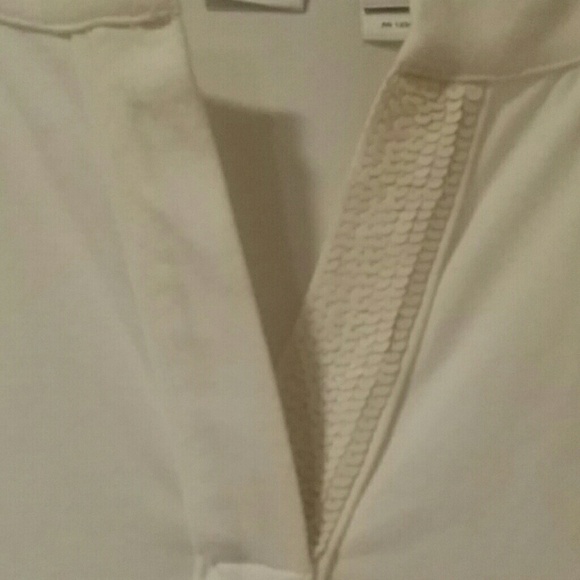 Top - Picture 2 of 3