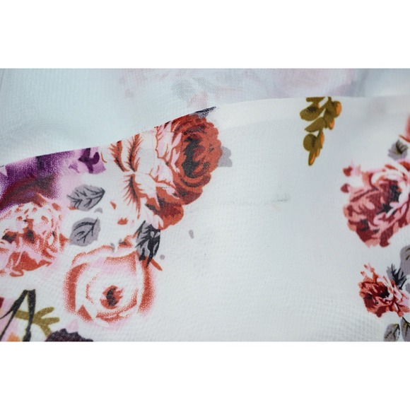 ✋SOLD✋ 🎉2X Host Pick 🎉 Flower 70's Romper - Picture 2 of 2