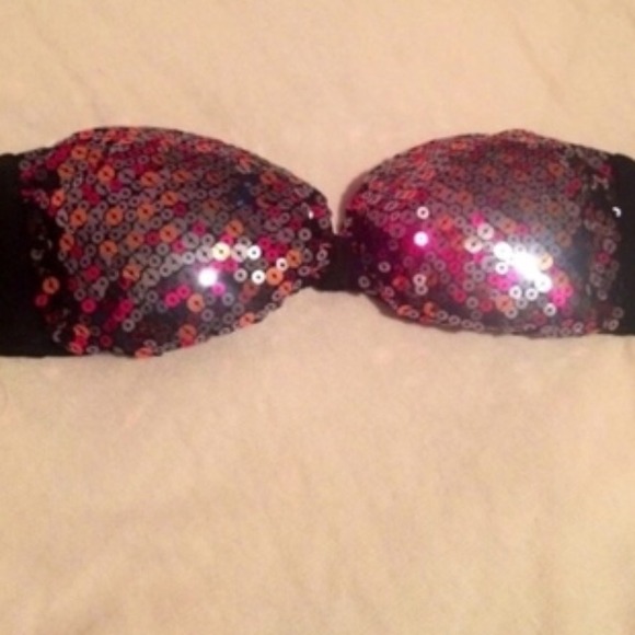 🚫SOLD🚫 Victoria's Secret Sequin bandeau top