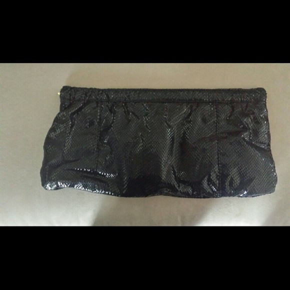 Snakeskin clutch