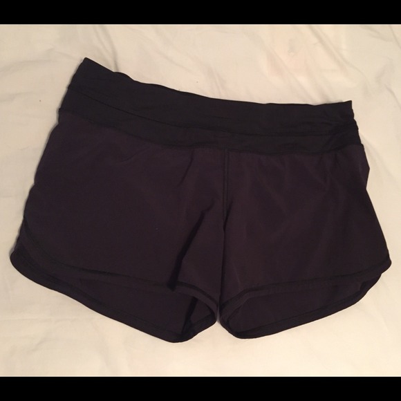 Lululemon groovy run short 10