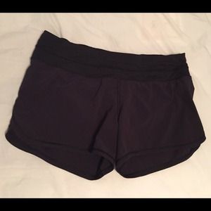 Lululemon groovy run short 10