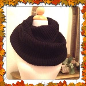 Sold... Thick Black Comfy Scarve
