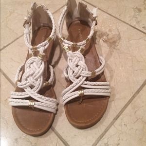Express Sandals size 7