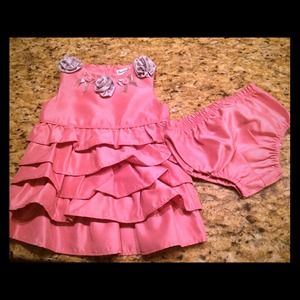 Hartstrings Baby dress outfit. Size 0 to 3 mos