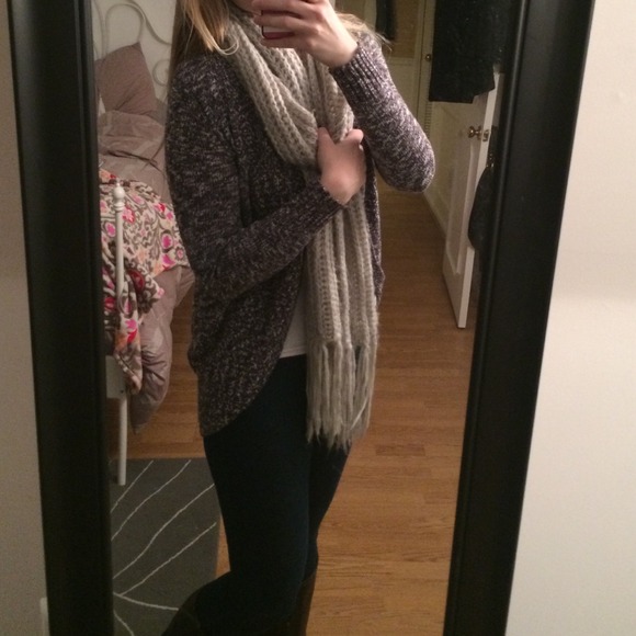 Forever21 cardigan - Picture 2 of 4