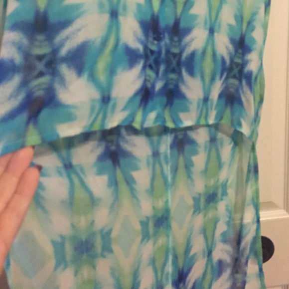 🎊 Forever 21 Top 🎊 - Picture 3 of 4