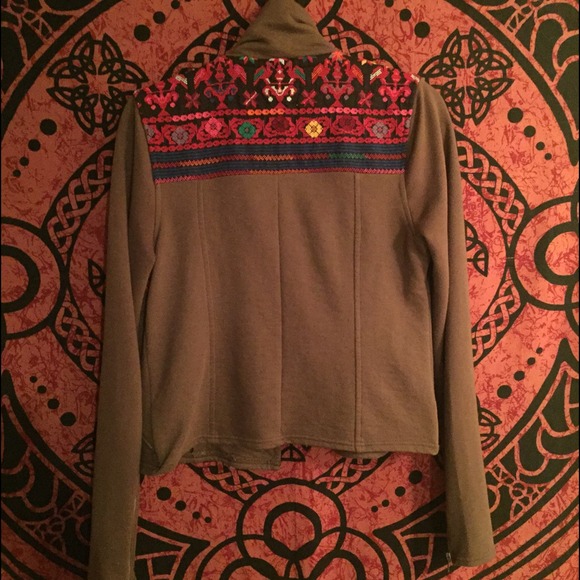 Aztec Print Fall Jacket - Picture 2 of 3