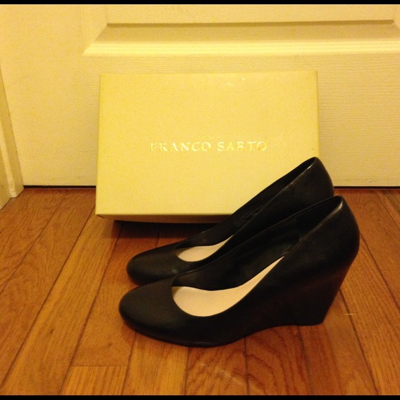 Perfect Black Wedge!