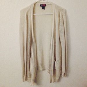 Cream knit cardigan ☻