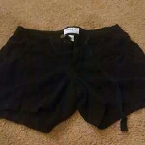 Black old navy cargo shorts