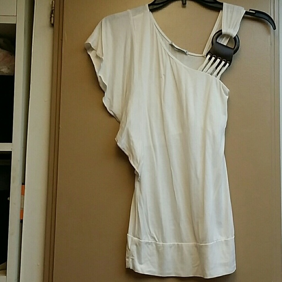 White half sleeve blouse