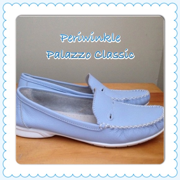 Soft supple Leather Periwinkle Blue Palazzo D'Oro Classic driving flats - Picture 2 of 4