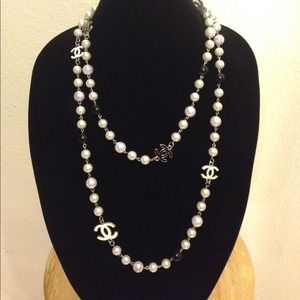 Chanel black and white  long necklace