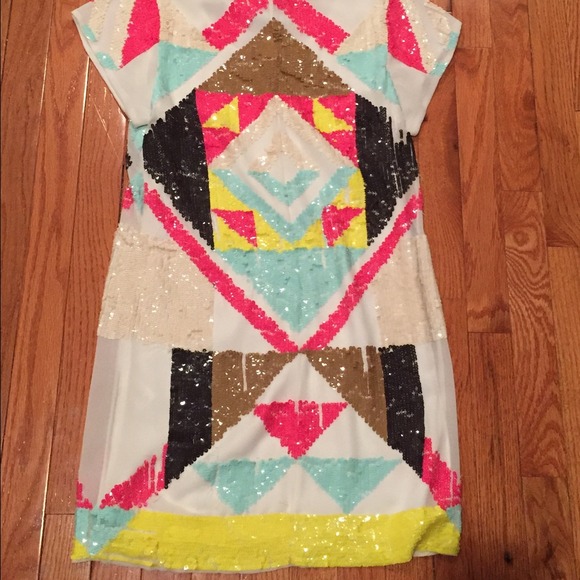 ❌SOLD❌ French connection cocktail dress - Picture 2 of 4