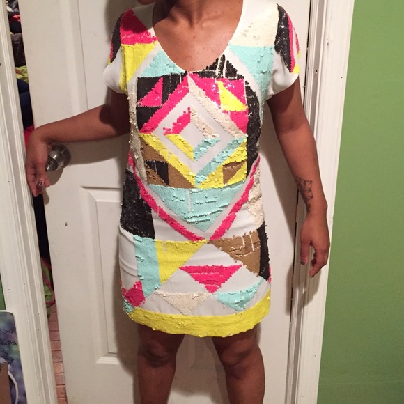 ❌SOLD❌ French connection cocktail dress - Picture 4 of 4