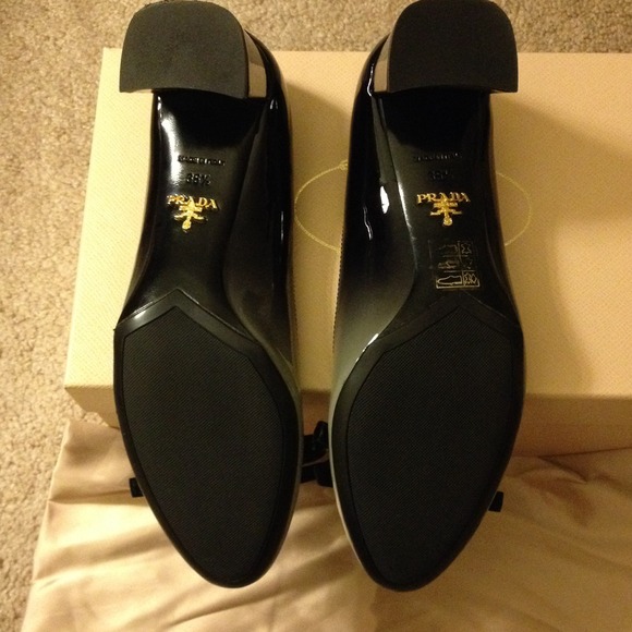 🎉host pick🎉Prada black grey degrade bow shoes - Picture 2 of 3