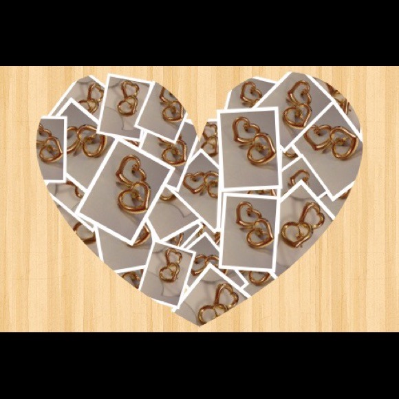 Earrings 14kt gold. Cute small hearts on your ear!