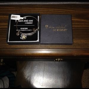 Alex And Ani Oyster