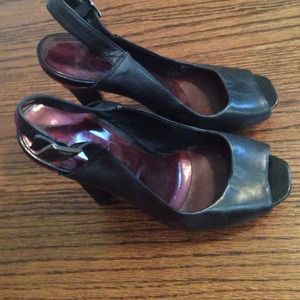 Jessica Simpson black heel