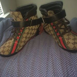 Men's Gucci shoes