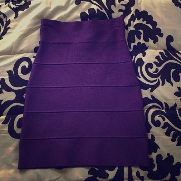 "BCBGMAXAZRIA"  Sexy Fitted Spandex Skirt